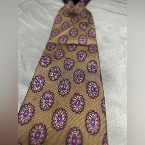 Men’s Burberry London Vintage Brown Purple Geometric Silk Necktie Designer Tie - Picture 4 of 4
